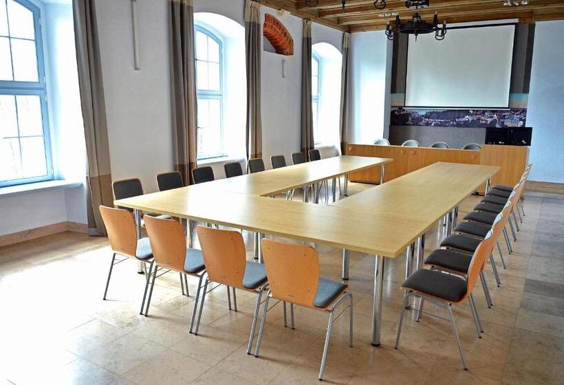 هاستل Centrum Konferencyjne Zamek