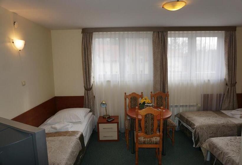 הוסטל Pod Szczęśliwą Gwiazdą