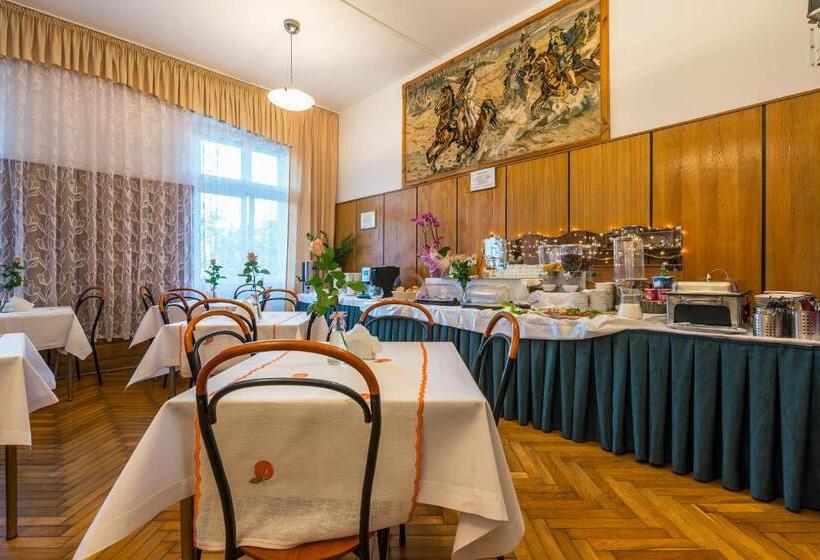 هاستل Savoy Wrocław