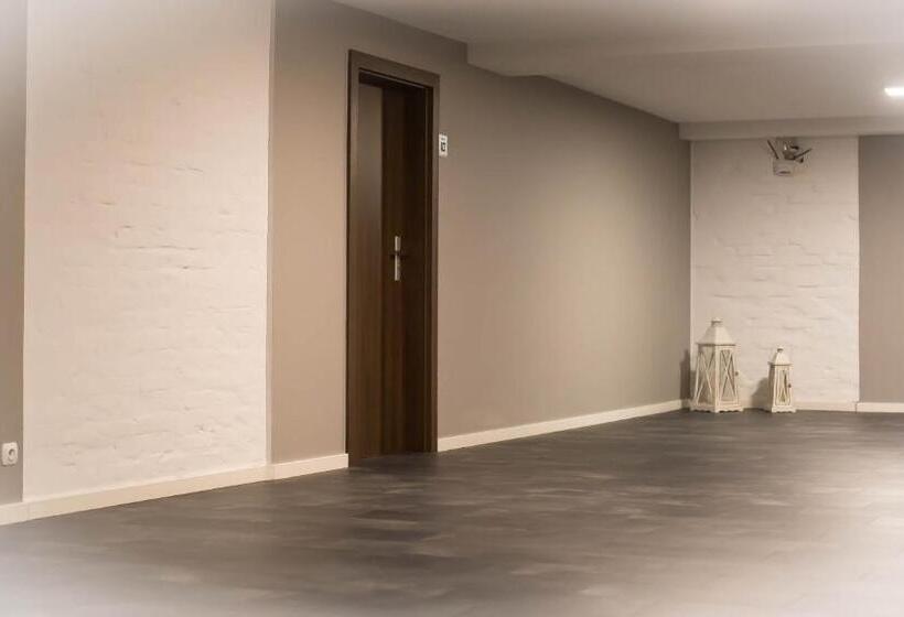 ベッドアンドブレックファースト Apartamentowiec Kuźniar