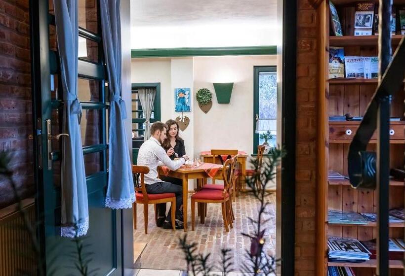 تختخواب و صبحانه Dom Potok