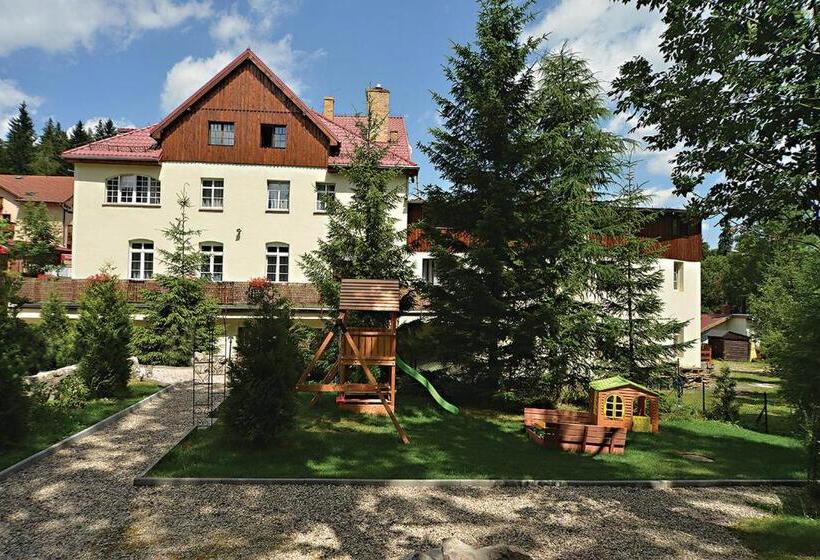 تختخواب و صبحانه Leśny Dwór