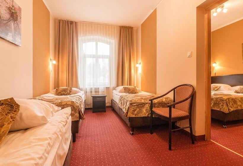 تختخواب و صبحانه Leśny Dwór