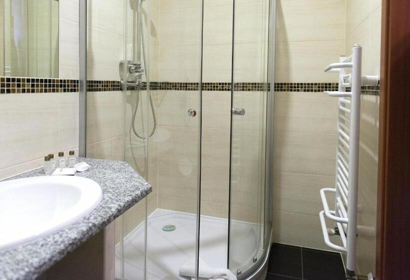 تختخواب و صبحانه Leśny Dwór