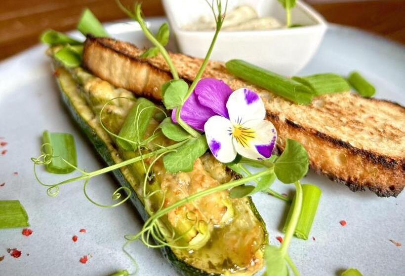 تختخواب و صبحانه Oro Cavallo