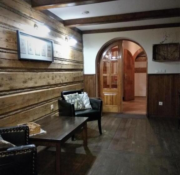 تختخواب و صبحانه Oro Cavallo