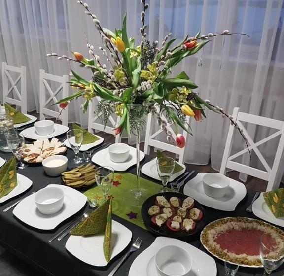 تختخواب و صبحانه Willa Grafit