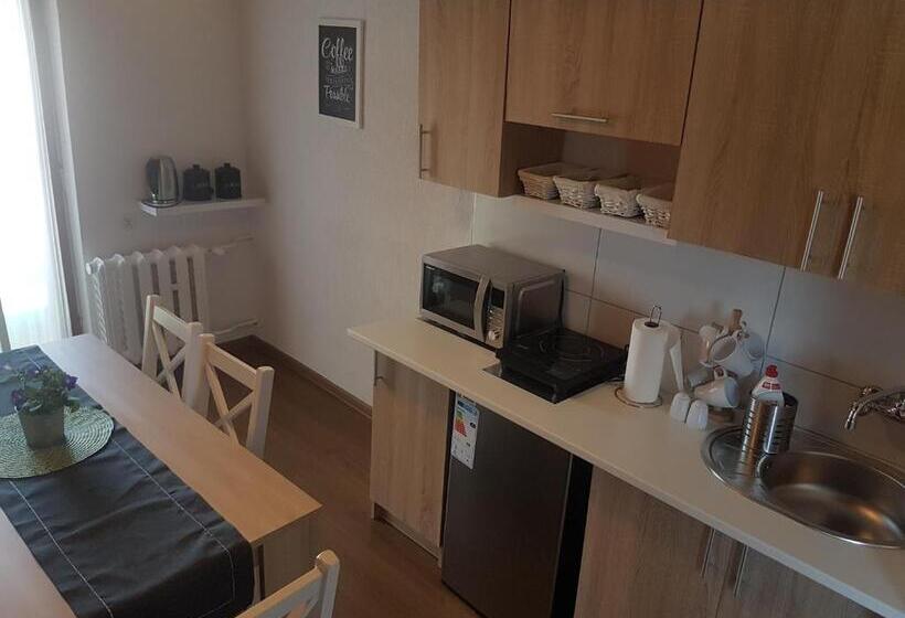 تختخواب و صبحانه Willa Grafit