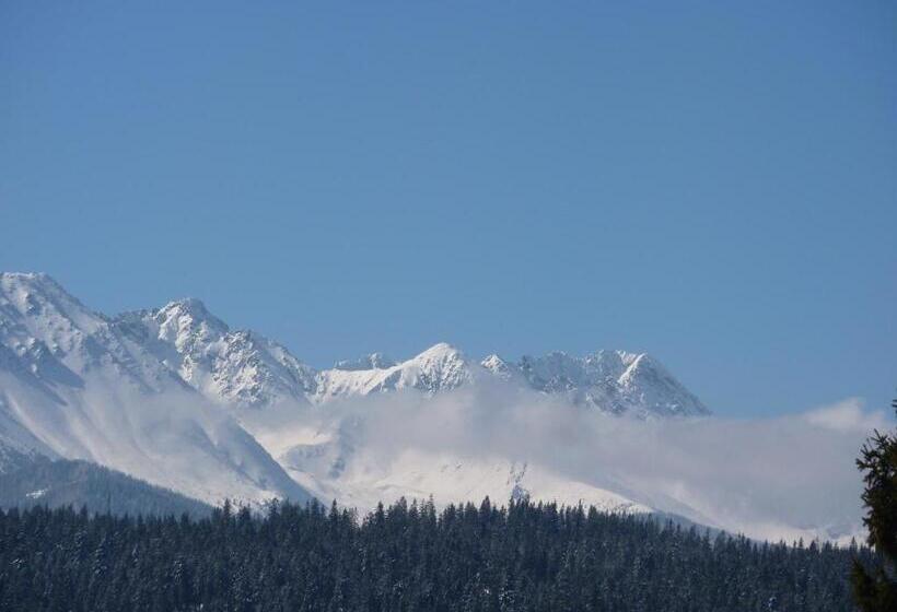 تختخواب و صبحانه Willa Litka