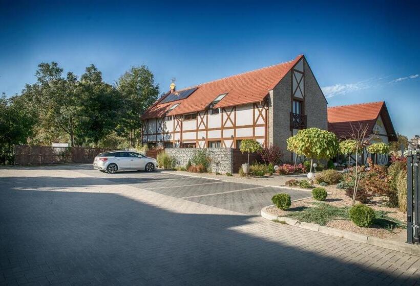 فندق Legnicki & Restauracja