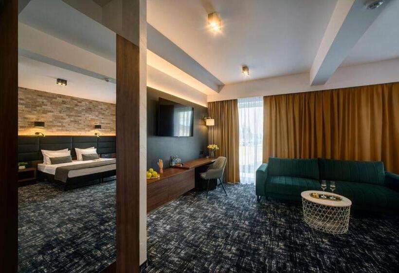 בית מלון כפרי Wiki Sanok Events & Bowling