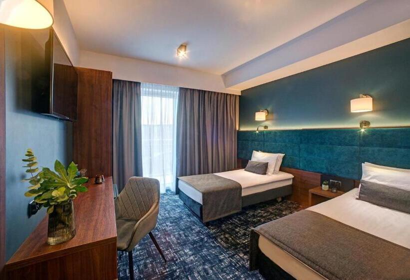 בית מלון כפרי Wiki Sanok Events & Bowling