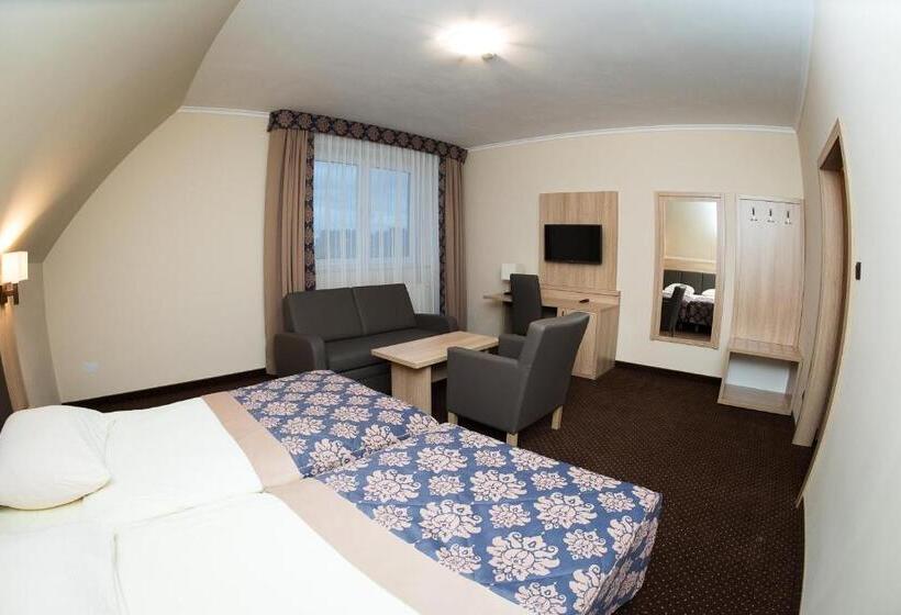 Motel Db2000