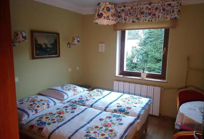 ペンション Miodowy Raj