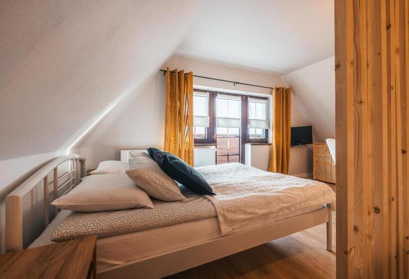 تختخواب و صبحانه Bystry Comfort