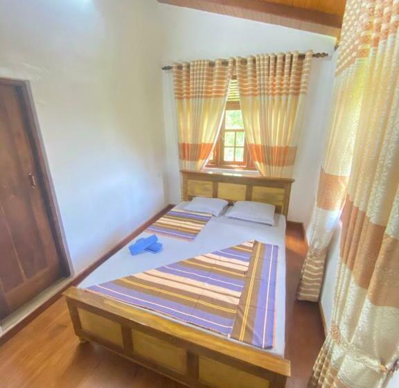 Bed and Breakfast Happy Feet Diyaluma