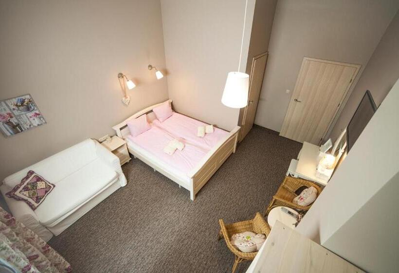 تختخواب و صبحانه Willa Izbica Karpacz