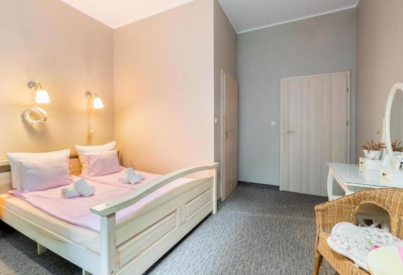 تختخواب و صبحانه Willa Izbica Karpacz