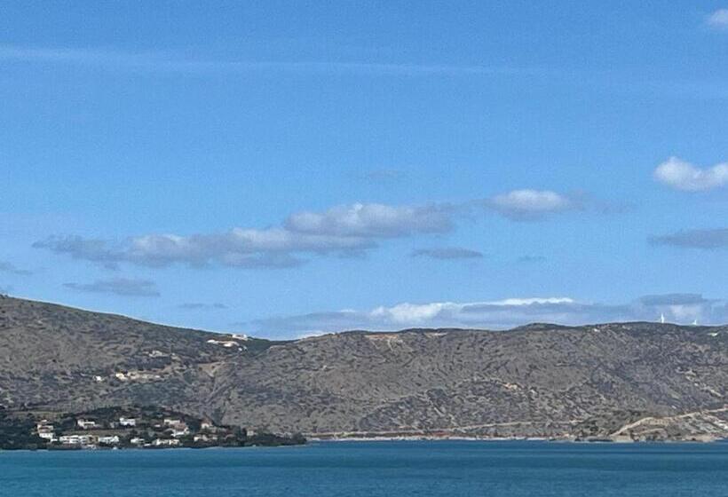 هتل Elounda Colour Apartments