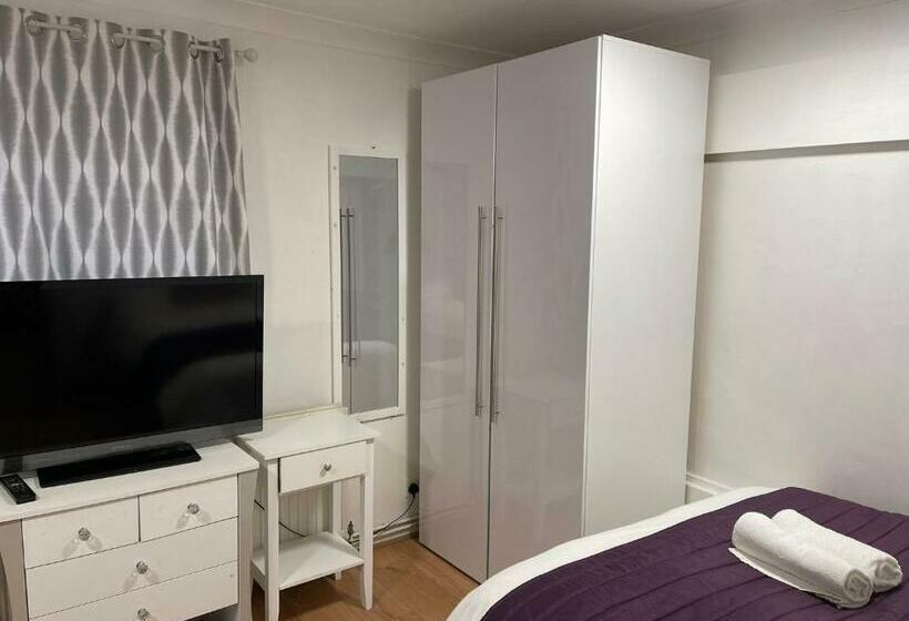 Studio Room In Brighton City centre