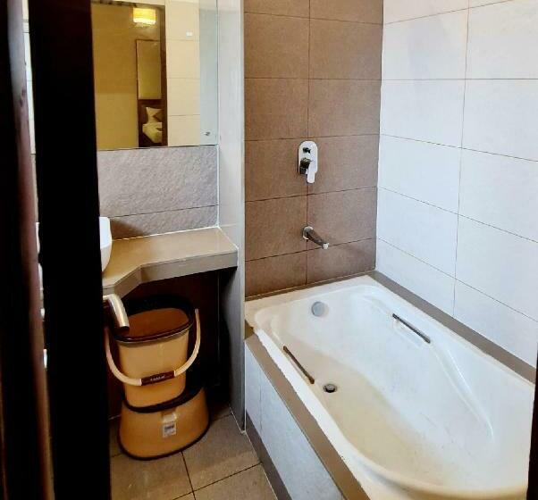 Отель Sun N Sea Resort