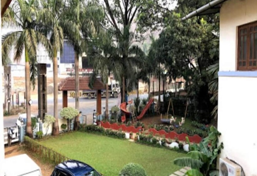 בית מלון כפרי Visava Riverside