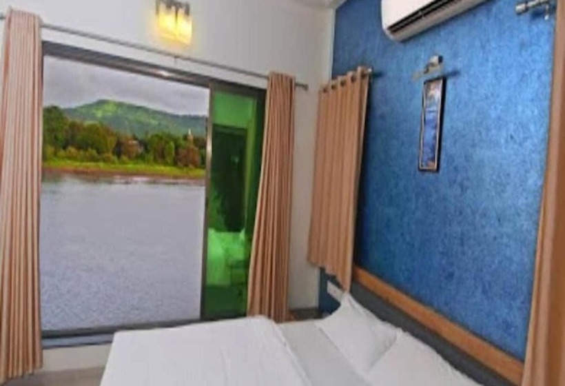 בית מלון כפרי Visava Riverside