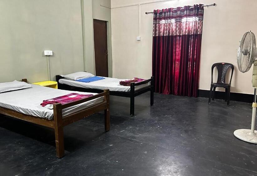 بنسيون Munin S Guest House