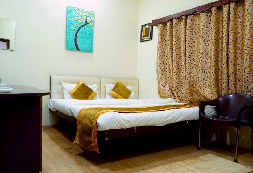 Пансион Rampriya Service Apartment