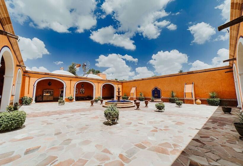 هتل Hacienda La Cieneguita