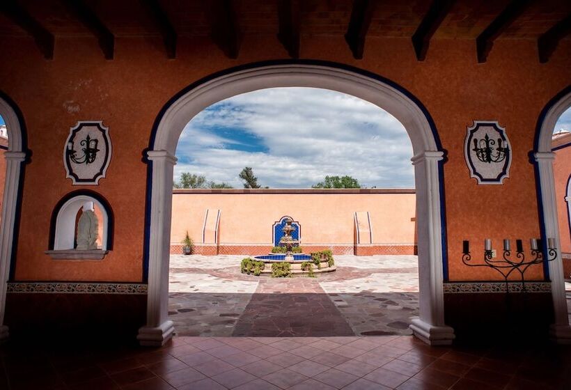 هتل Hacienda La Cieneguita