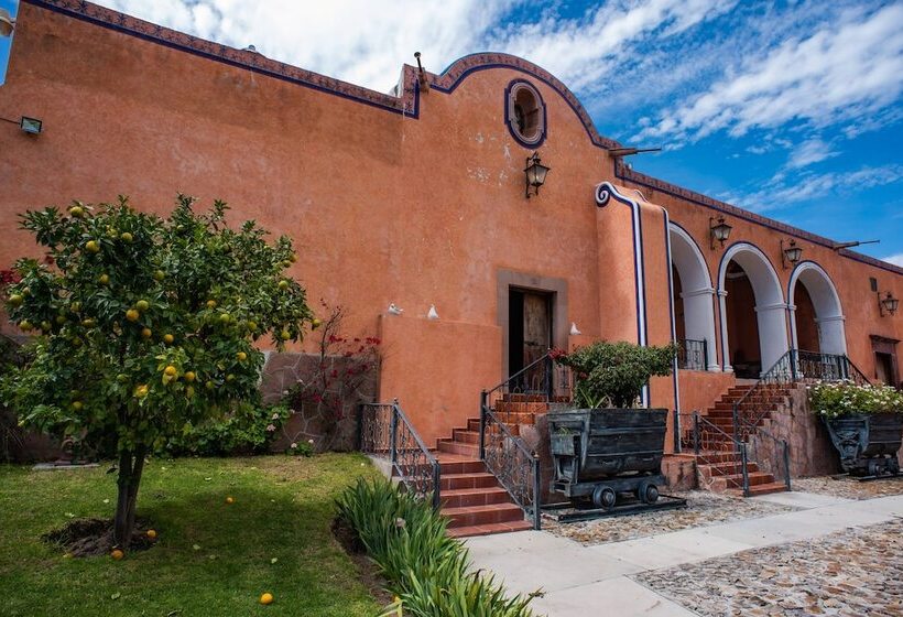 هتل Hacienda La Cieneguita