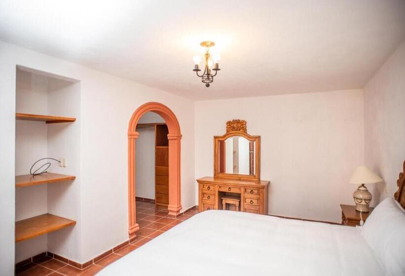 هتل Hacienda La Cieneguita