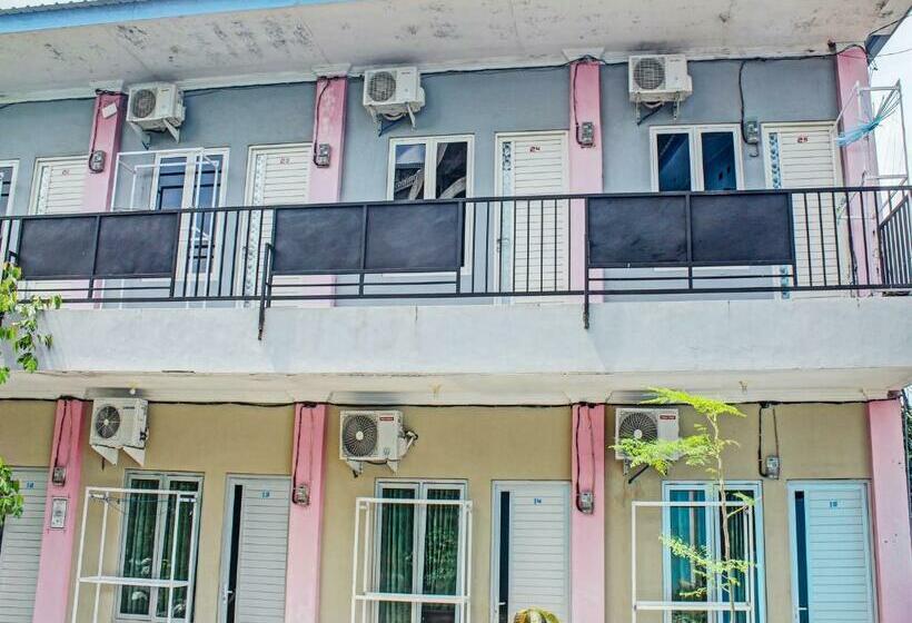 Отель Oyo 92204 Kost Ancacei