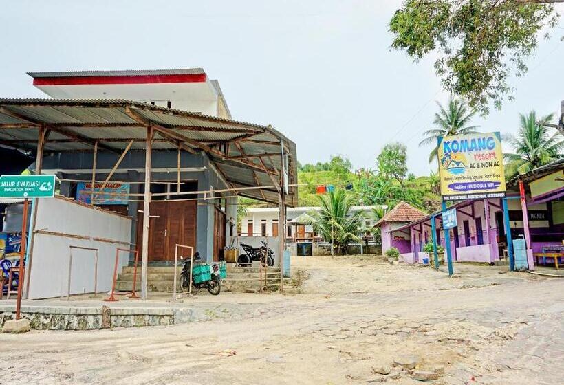 ホテル Spot On 92183 Komang Resort Klayar