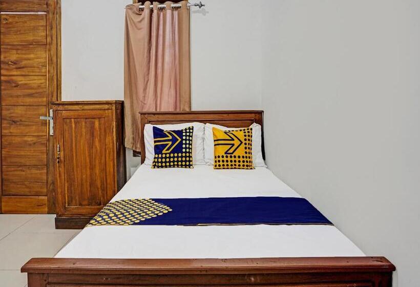 ホテル Spot On 92183 Komang Resort Klayar