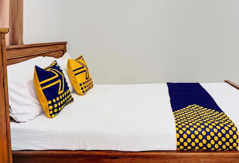 ホテル Spot On 92183 Komang Resort Klayar