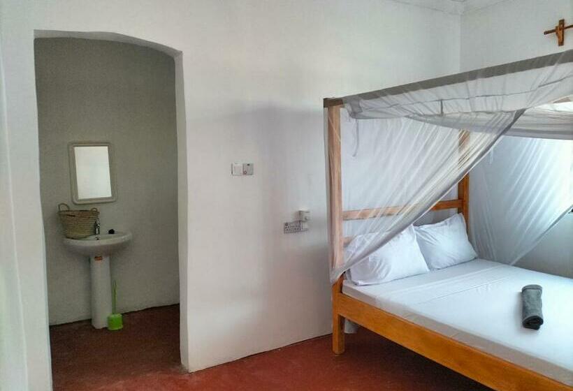 Mambo Leo Hostel