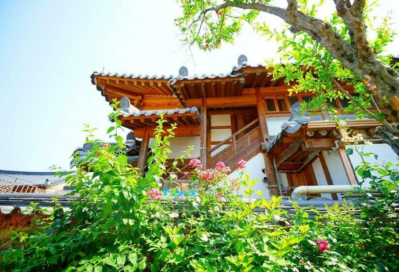 Пансион Kumwondang Jeonju Hanokstay