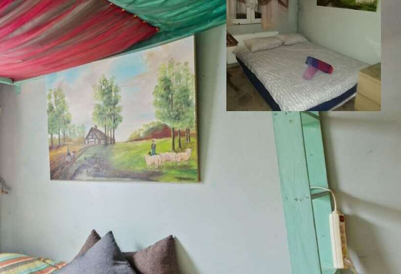 פנסיון Room In Guest Room   Lockable Room Center