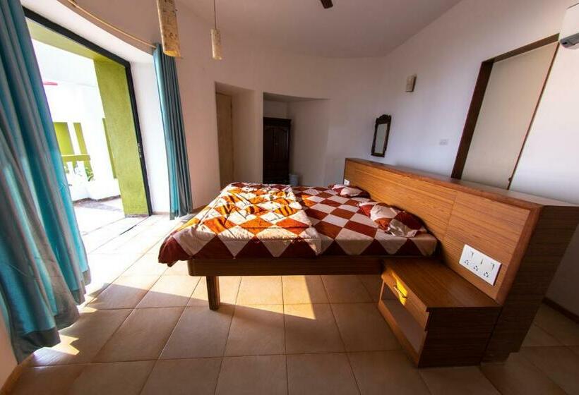 Отель Villa Infinity By The Sea