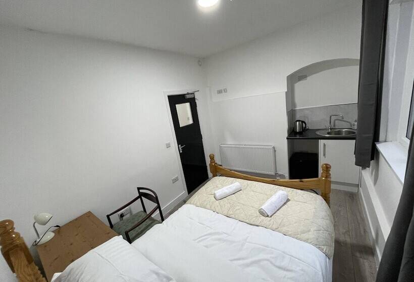 بنسيون Isuites