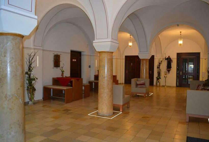 Отель Gästehaus Klosterhof Schweiklberg