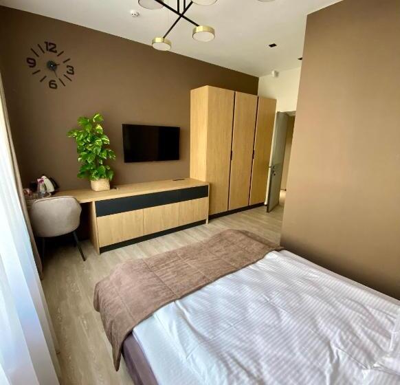 فندق Miracle Place