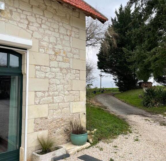 פנסיון Le Relais, La Dormance, Le Bois Dormant