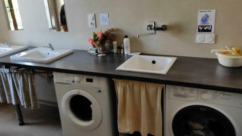 هاستل La Vita E Bella