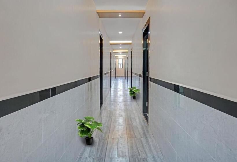 فندق Collection O Rahul Executive & Lodging