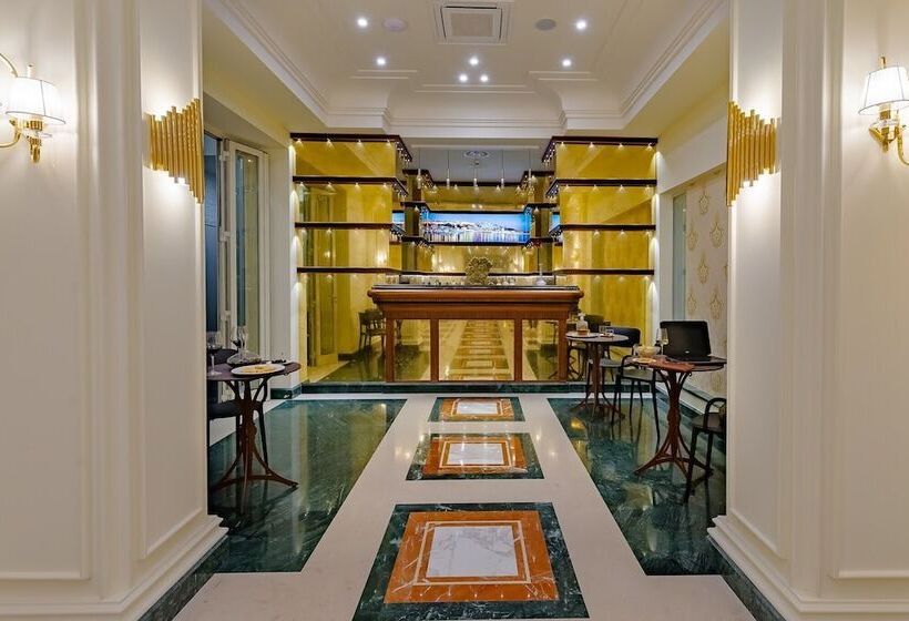 هتل La Paloma Blanca