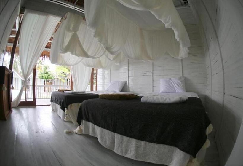 استراحتگاه La Belle Hollow Trees