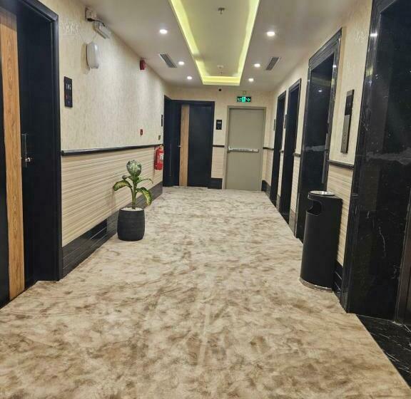 هتل Diamond Corners
